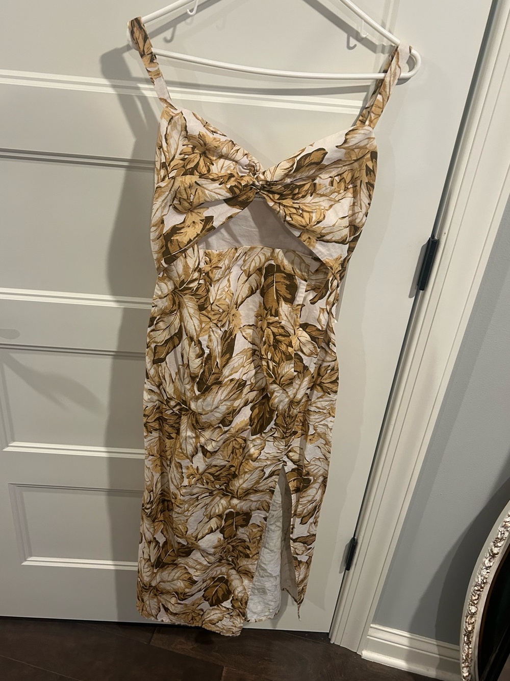 Women's White and Tan Leaf-Print Cutout Midi Dress